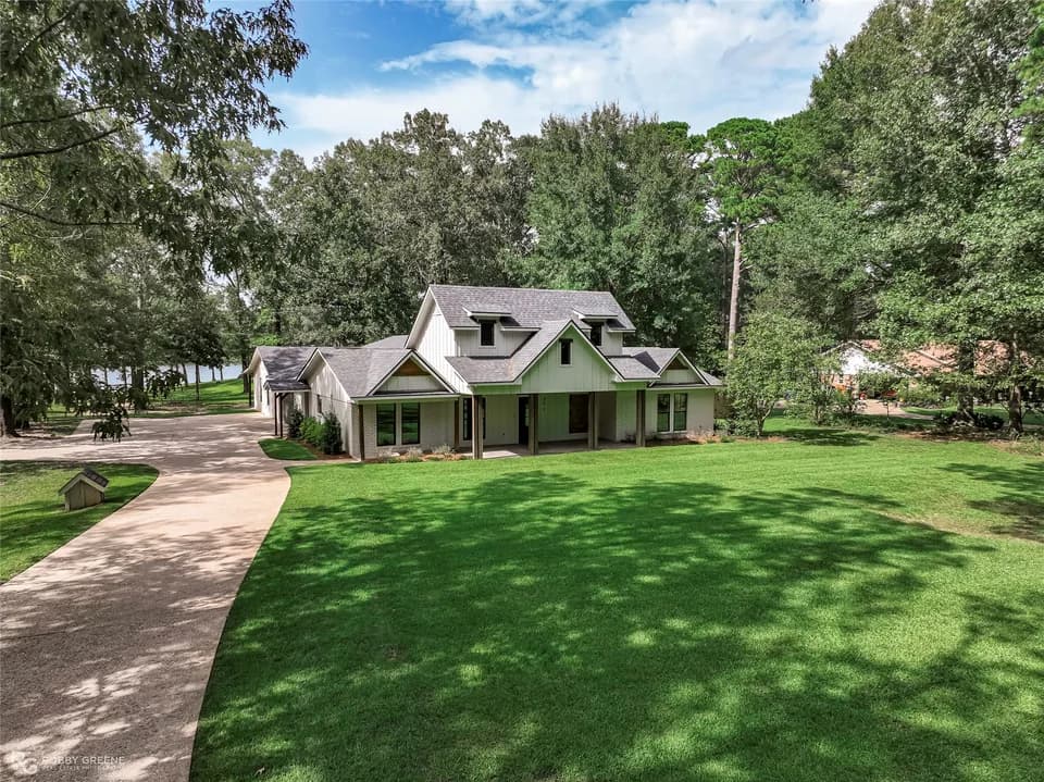 251 Jessie Jones Dr, Benton, LA
