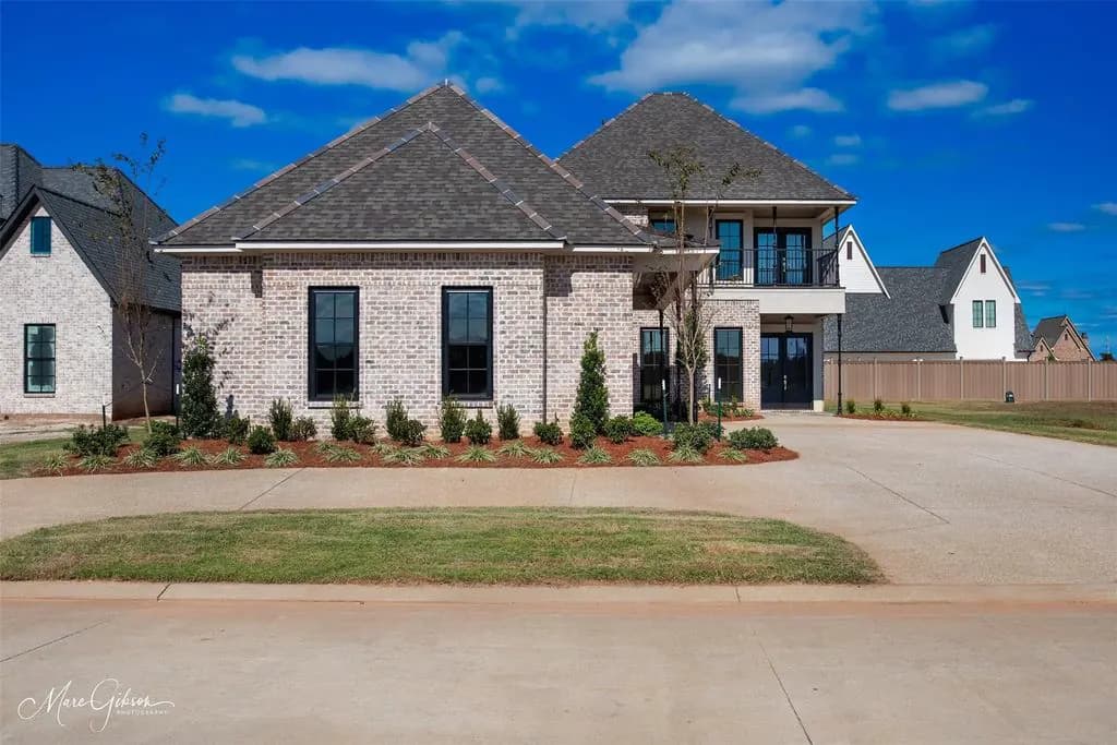 305 Nightfall Ct, Bossier City, LA