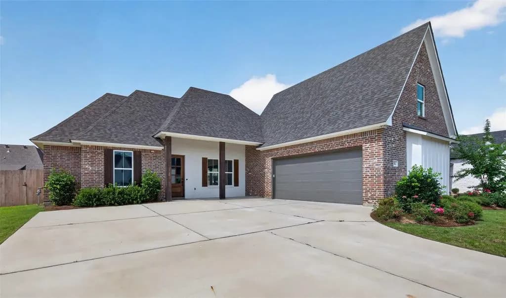 76 Turtle Creek Dr, Benton, LA